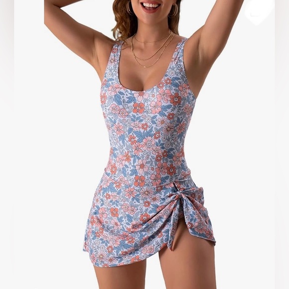 NEW Womens One Piece Swimsuit w Built in Coverup Floral Print Tummy Control L - Picture 1 of 3